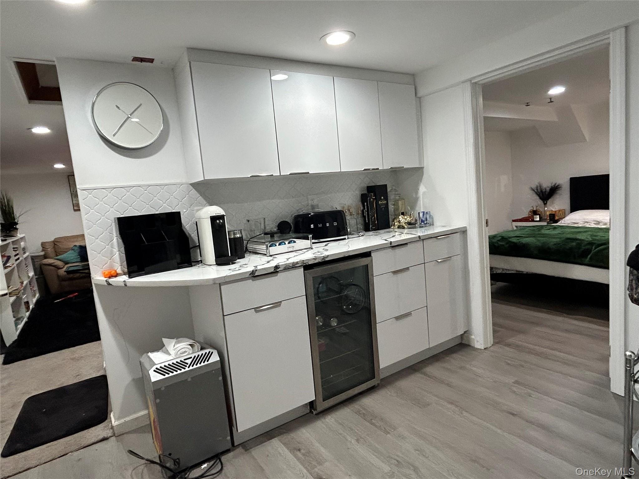 17 Molyneaux Road Valley Stream, NY 11580 - Photo 23 of 35