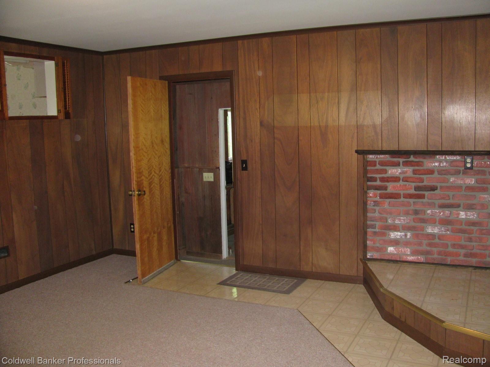 5979 State Road Fort Gratiot, MI 48059 - Photo 13 of 31 IMG_3288.JPG
