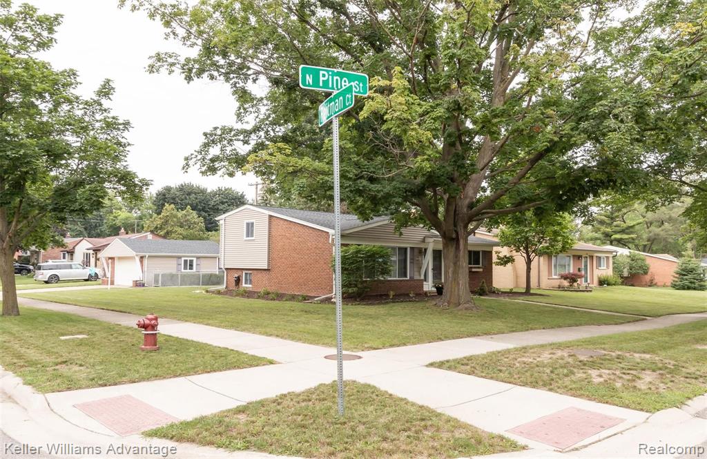1429 North Pine Street Rochester Hills, MI 48307 - Photo 39 of 41