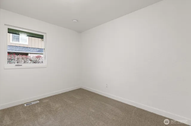 $454,000 | 350 Northeast 7th Avenue, Oak Harbor, WA 98277