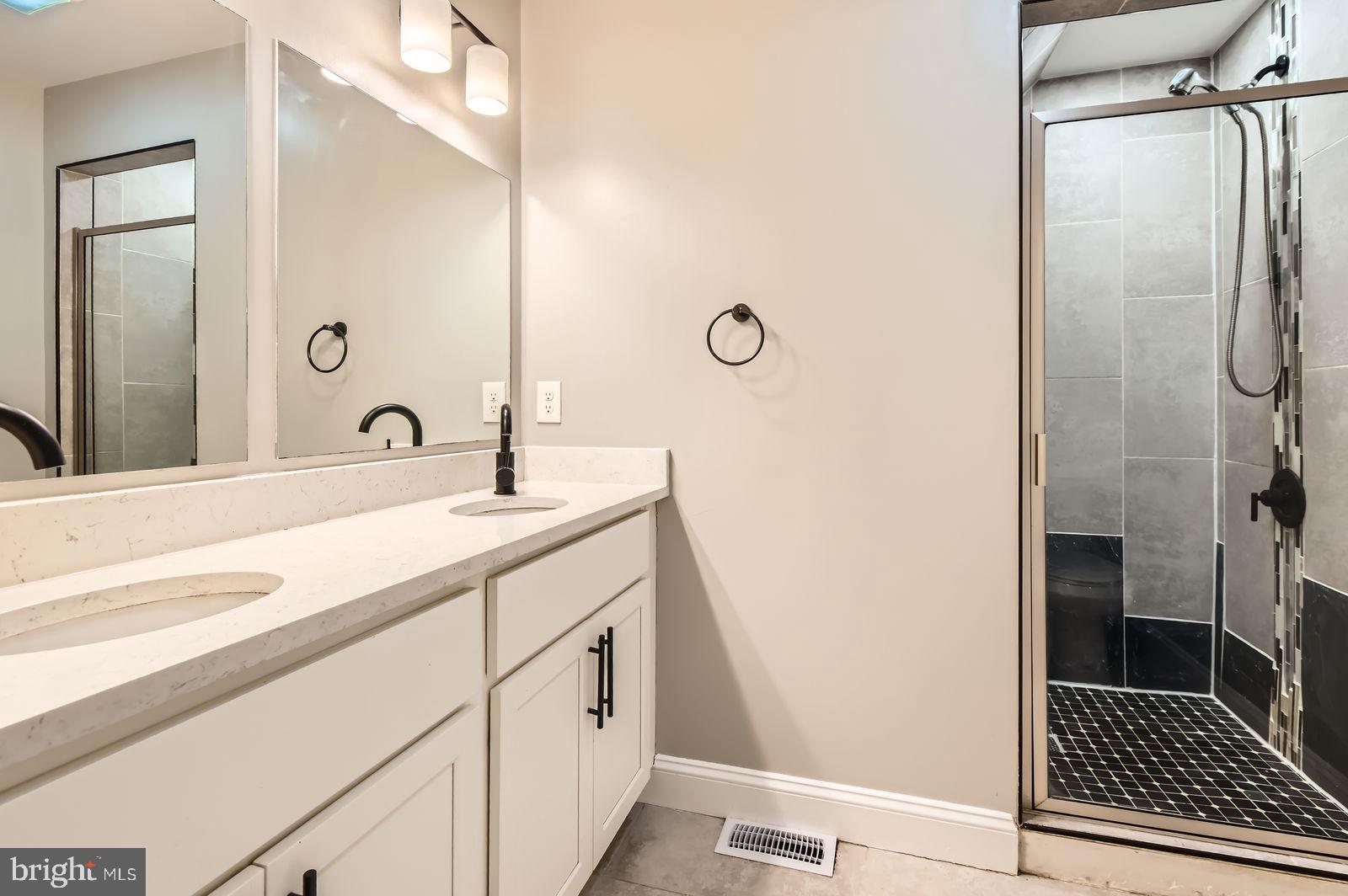 1508 North Eden Street Baltimore, MD 21213 - Photo 11 of 11 Master Bath