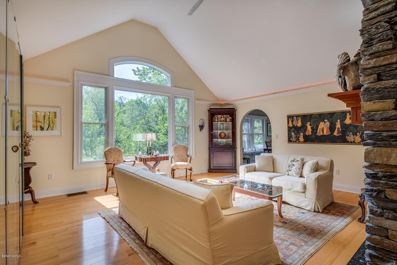 335 Gale Road Williamstown, MA 01267 - Photo 7 of 41 Living room