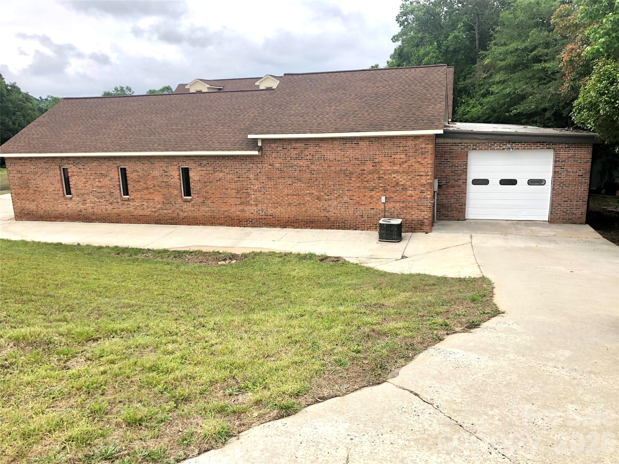 1222 Hardin Road Dallas, NC 28034 - Photo 2 of 19