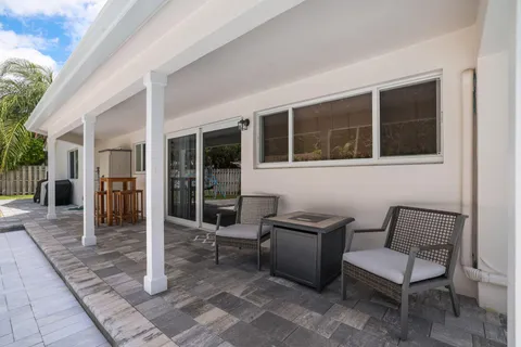 $1,299,999 | 4141 Northeast 22nd Terrace, Lighthouse Point, FL 33064