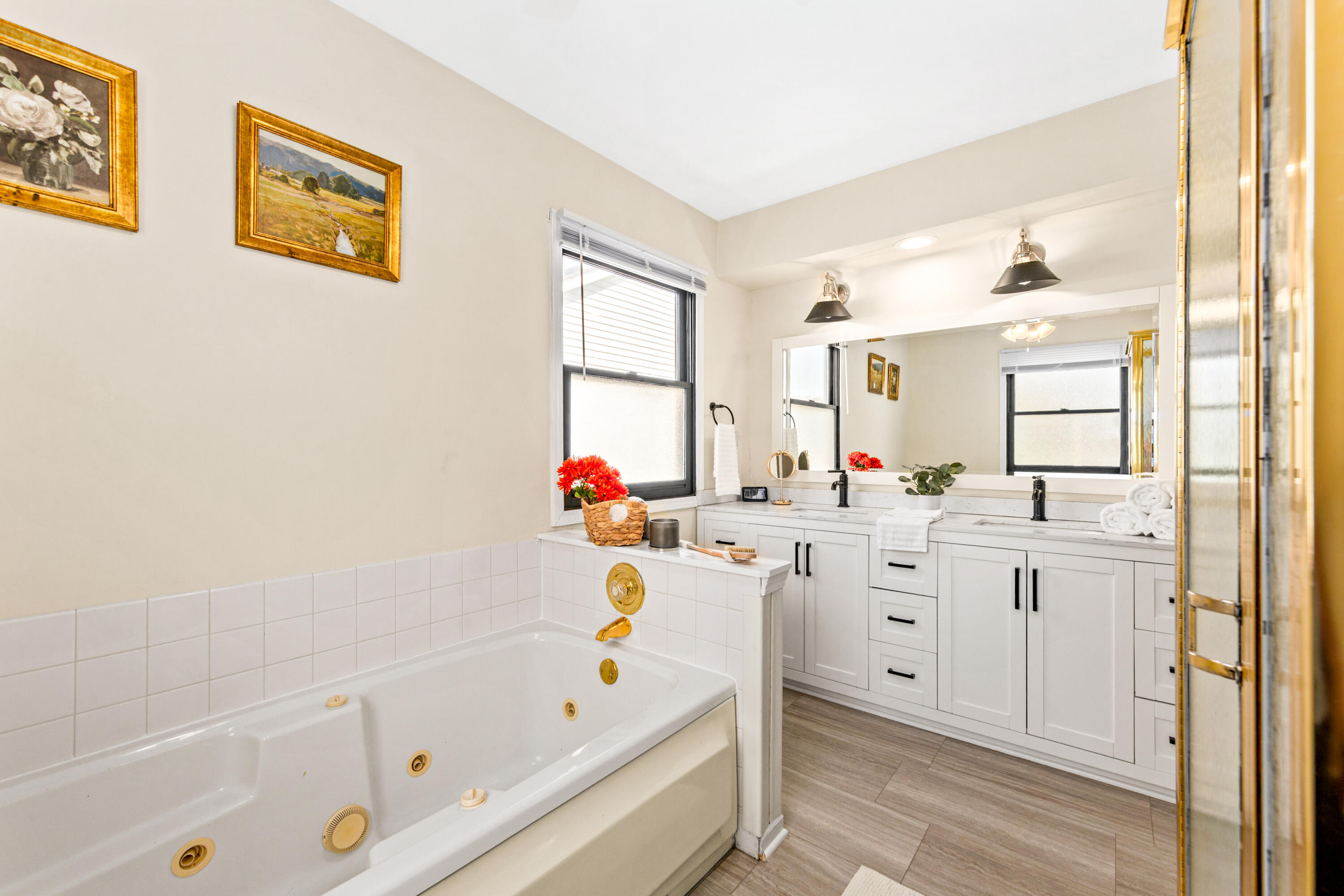 6430 95th Avenue Kenosha, WI 53142 - Photo 29 of 73 Primary Bath