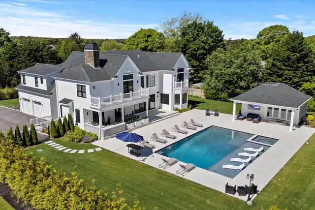 $5,495,000 | 58 Country Club Drive, Southampton, NY 11968