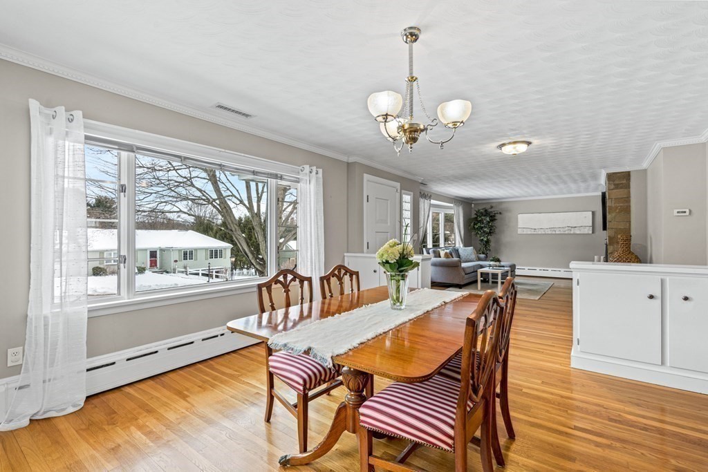 20 York Road Winchester, MA 01890 - Photo 8 of 38 Gallery Image 8