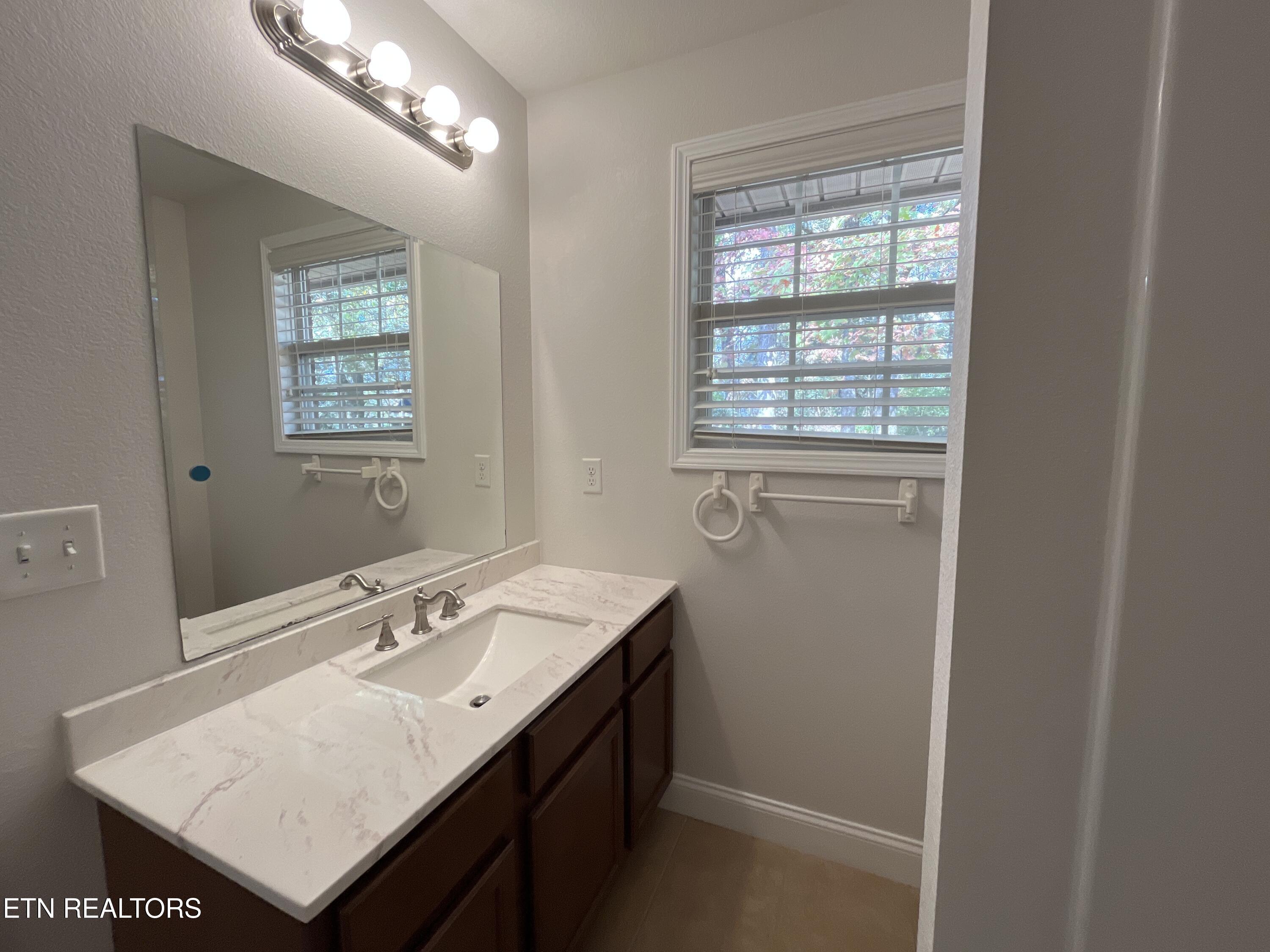 6062 Whisper Ridge Lane Corryton, TN 37721 - Photo 14 of 29 image