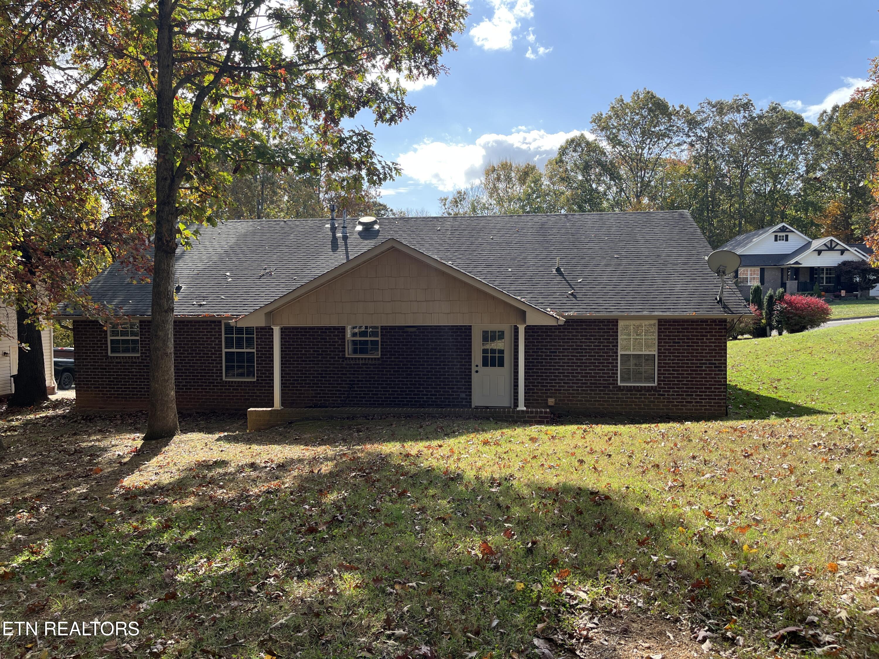 6062 Whisper Ridge Lane Corryton, TN 37721 - Photo 27 of 29 image