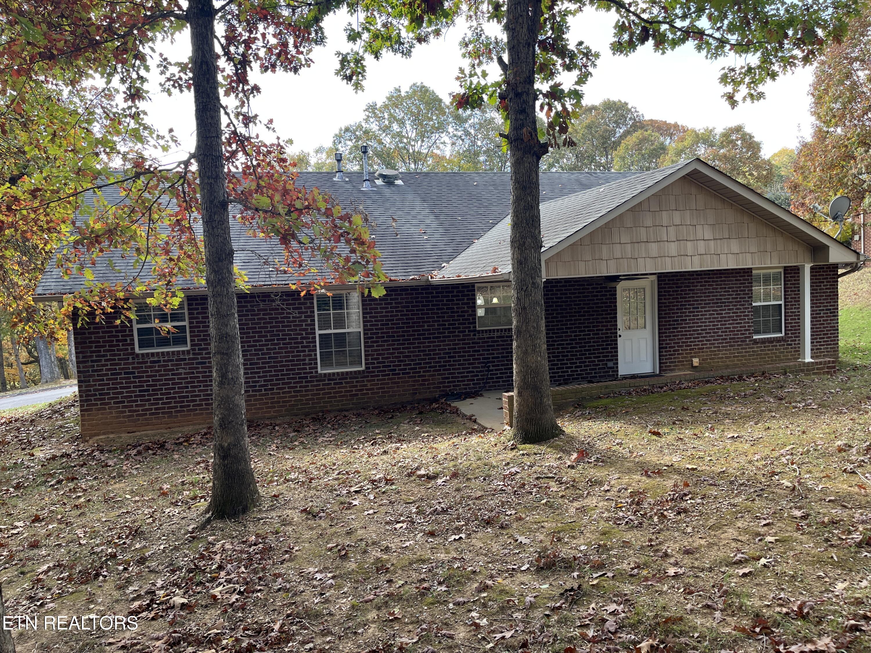 6062 Whisper Ridge Lane Corryton, TN 37721 - Photo 28 of 29 image