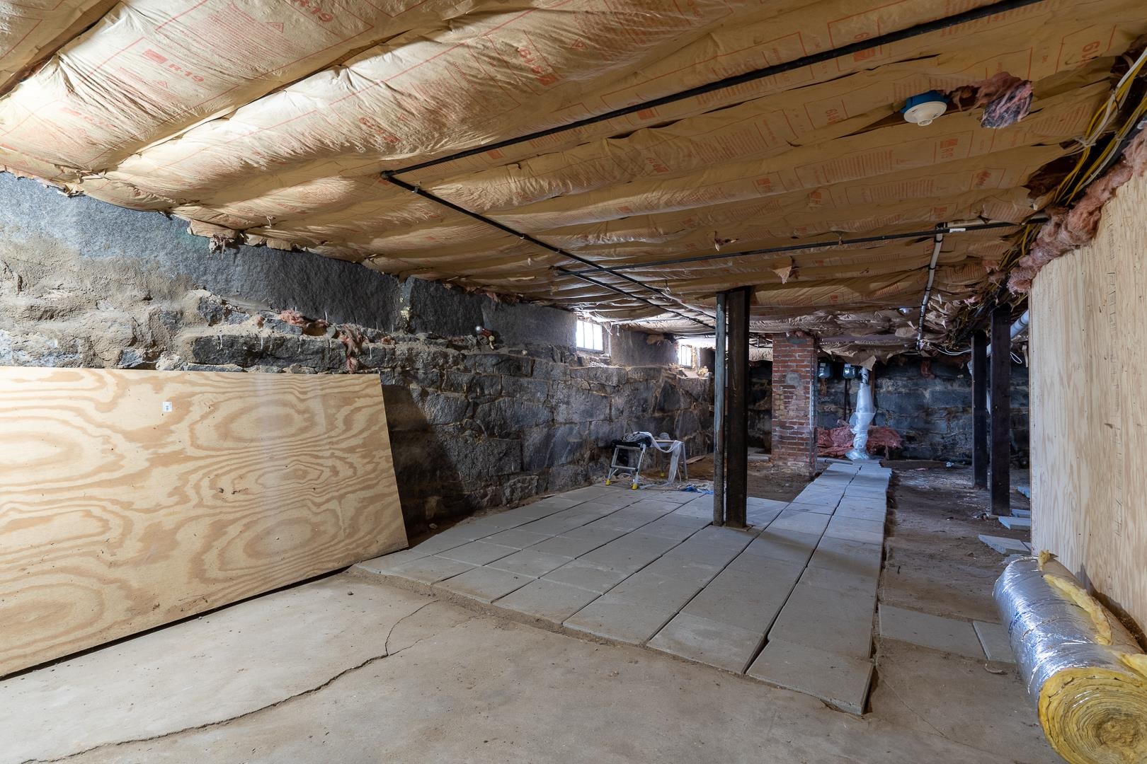 636 Second Street Manchester, NH 03102 - Photo 20 of 22