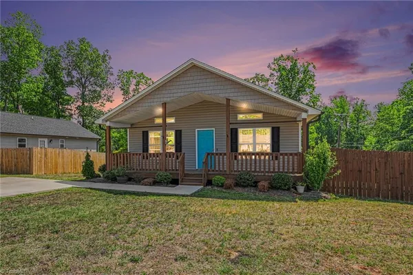 $268,900 | 211 Bethlehem Avenue, Thomasville, NC 27360