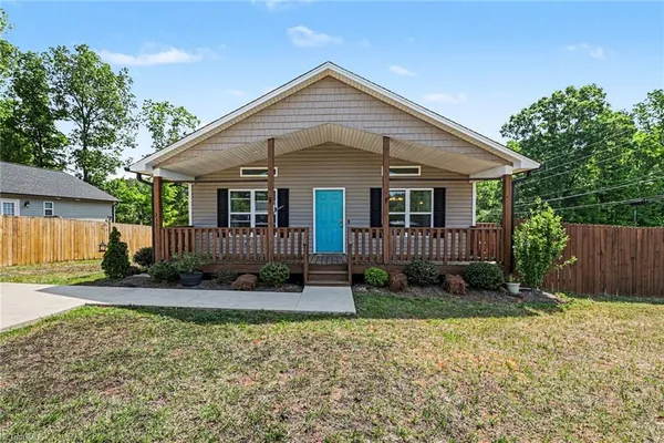 $268,900 | 211 Bethlehem Avenue, Thomasville, NC 27360