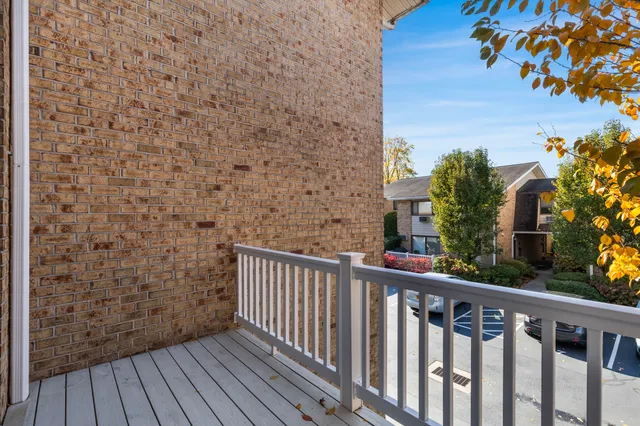 $699,000 | 180 Glenbrook Road, Unit 35, Stamford, CT 06902