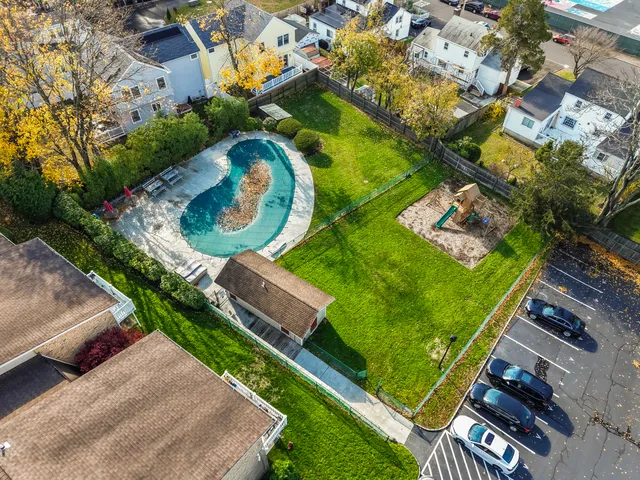 $699,000 | 180 Glenbrook Road, Unit 35, Stamford, CT 06902