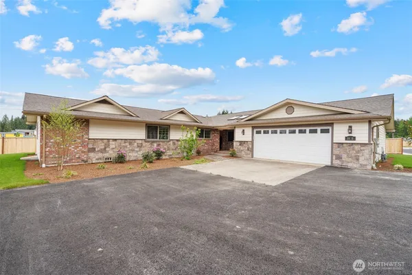 $775,000 | 1630 Danner Lane Northeast, Lacey, WA 98516