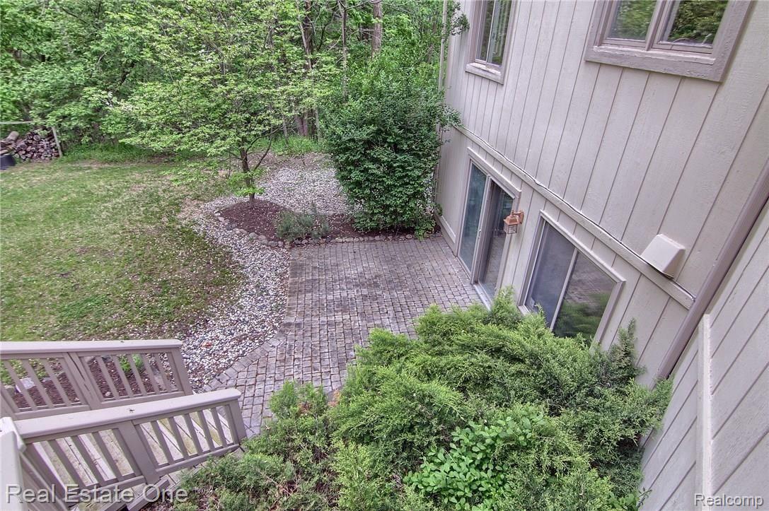 7925 Foster Road Clarkston, MI 48346 - Photo 30 of 33 Patio