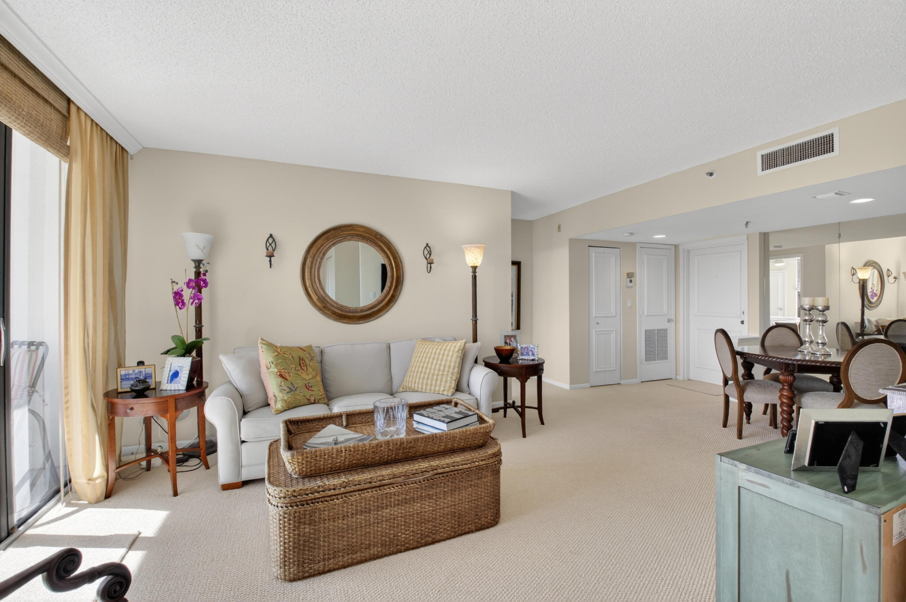 6797 Willow Wood Drive, Unit 6056 Boca Raton, FL 33434 - Photo 10 of 62 Living Room