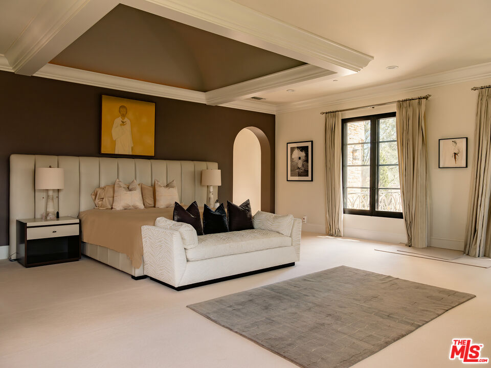 12705 Chalon Road Los Angeles, CA 90049 - Photo 19 of 46