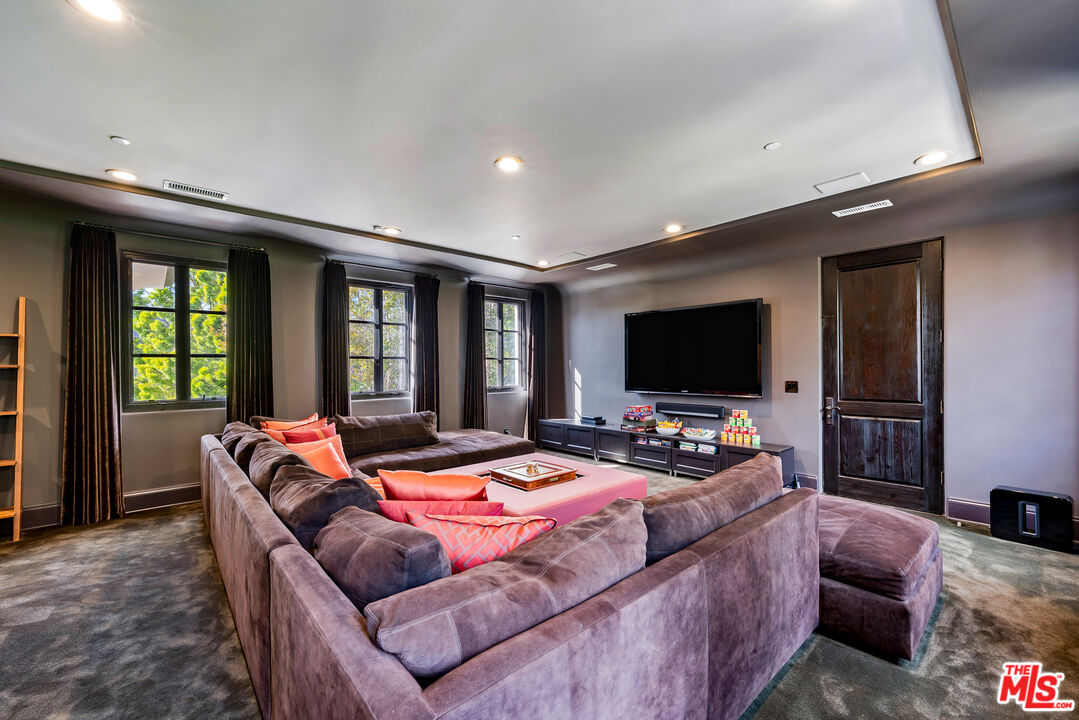 12705 Chalon Road Los Angeles, CA 90049 - Photo 28 of 46