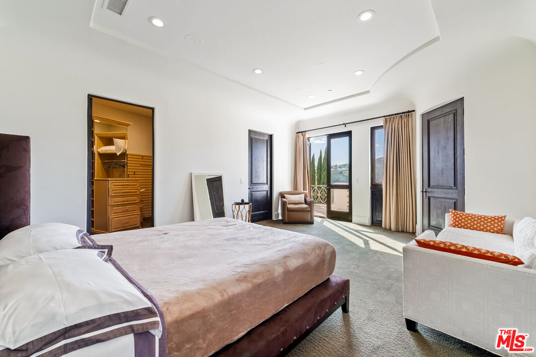 12705 Chalon Road Los Angeles, CA 90049 - Photo 29 of 46