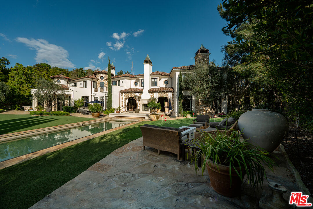 12705 Chalon Road Los Angeles, CA 90049 - Photo 35 of 46