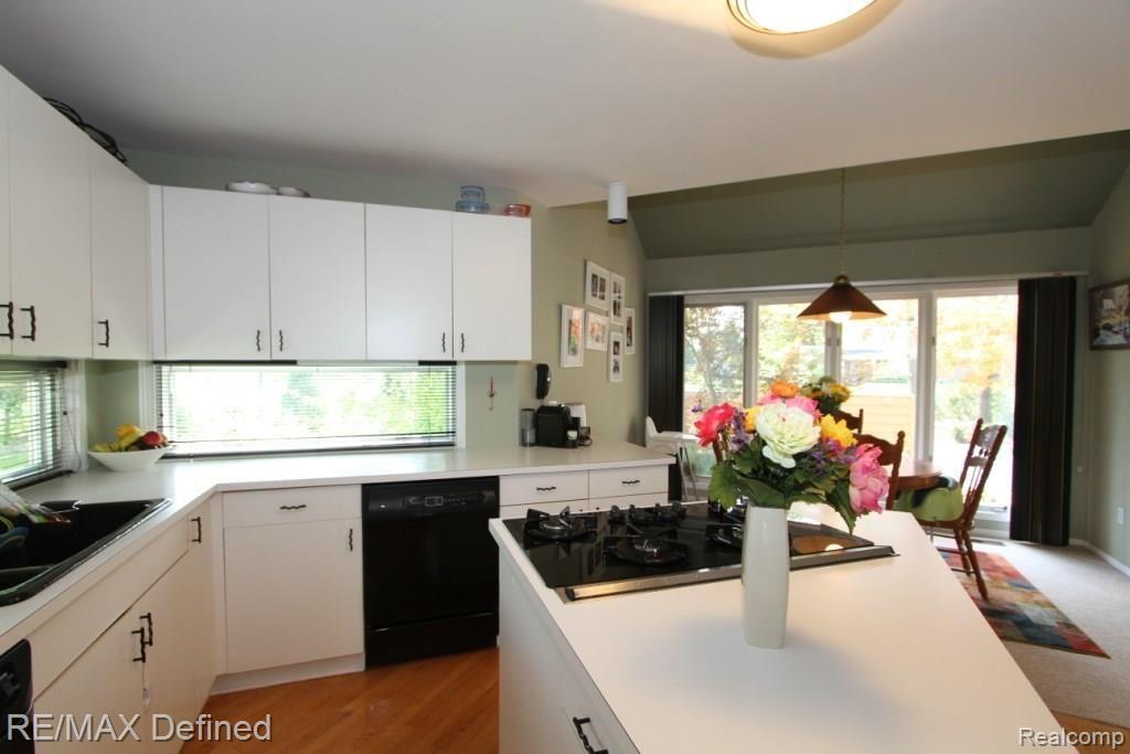 2332 Ulster Road Rochester Hills, MI 48309 - Photo 14 of 38