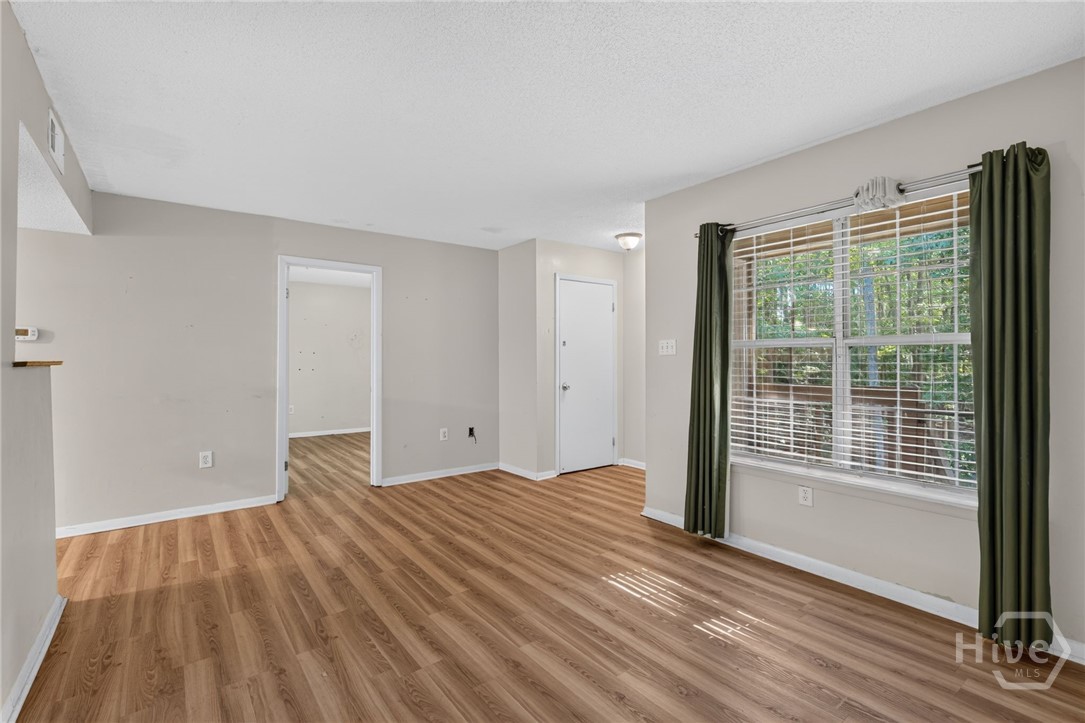401 North Cromwell Road, Unit R8 Savannah, GA 31410 - Photo 10 of 53 Gallery Image 10