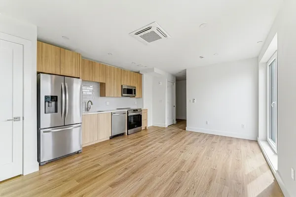 $2,975 | 1035 Commonwealth Avenue, Unit 609, Boston, MA 02215