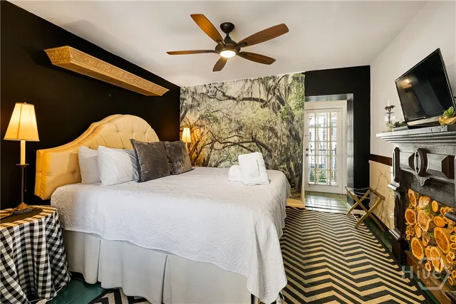 $1,150,000 | 407 East Jones Street, Savannah, GA 31401