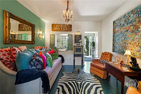 $1,050,000 | 407 East Jones Street, Savannah, GA 31401