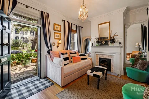 $999,000 | 407 East Jones Street, Savannah, GA 31401