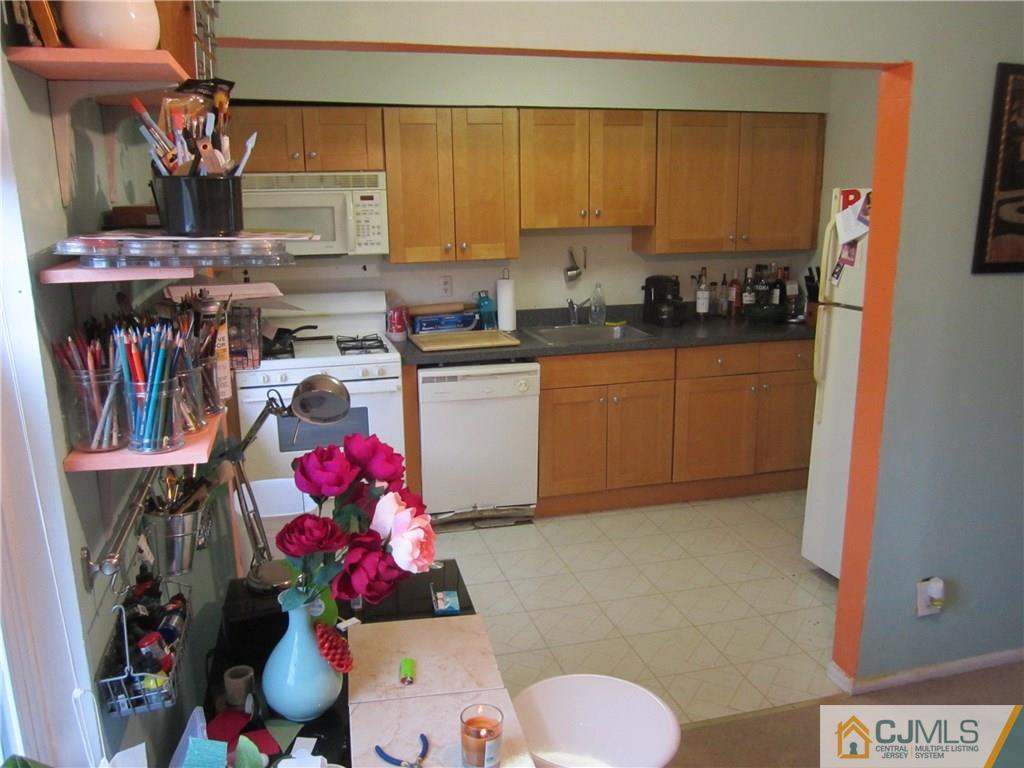 60 Fox Road, Unit 60 Edison, NJ 08817 - Photo 15 of 16 Gallery Image 15