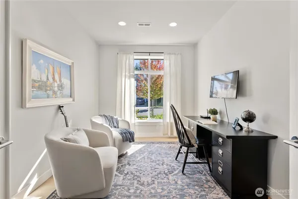 $1,299,999 | 33473 Walnut Avenue Southeast, Black Diamond, WA 98010