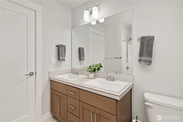 $1,299,999 | 33473 Walnut Avenue Southeast, Black Diamond, WA 98010