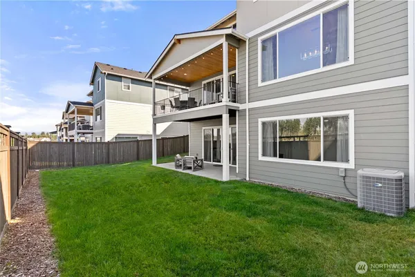 $1,299,999 | 33473 Walnut Avenue Southeast, Black Diamond, WA 98010