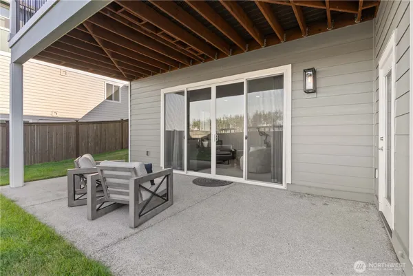 $1,299,999 | 33473 Walnut Avenue Southeast, Black Diamond, WA 98010