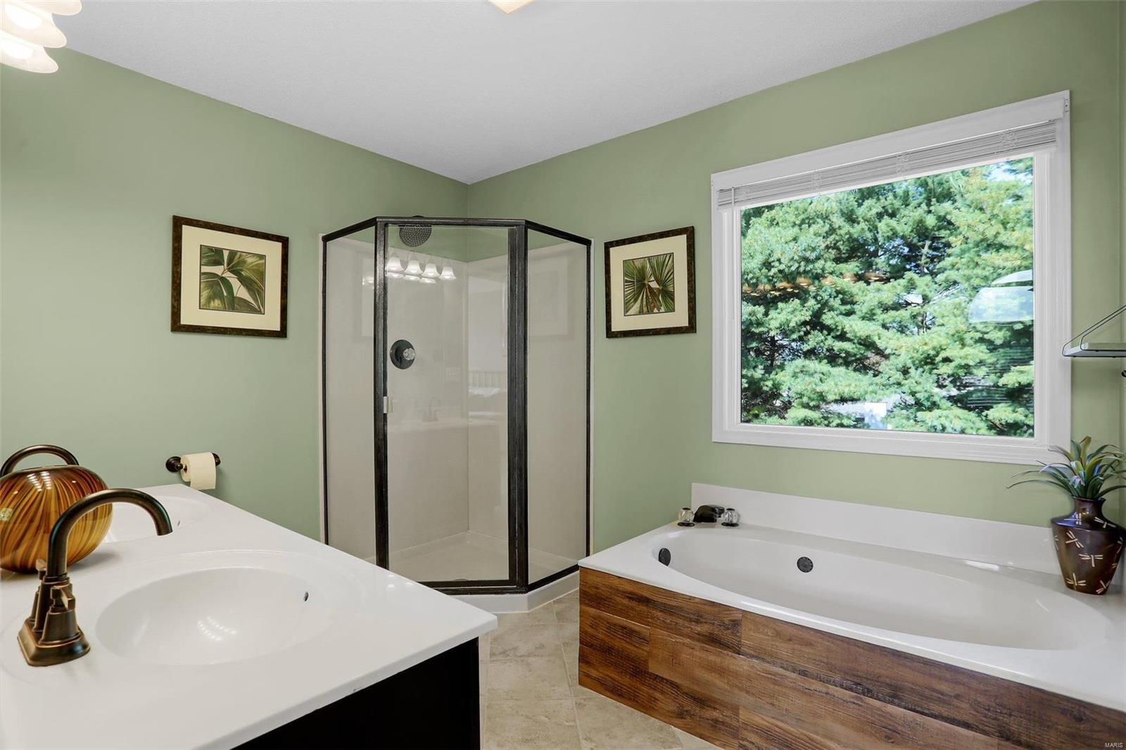 15 Weybridge Court Edwardsville, IL 62025 - Photo 23 of 39 Gallery Image 23