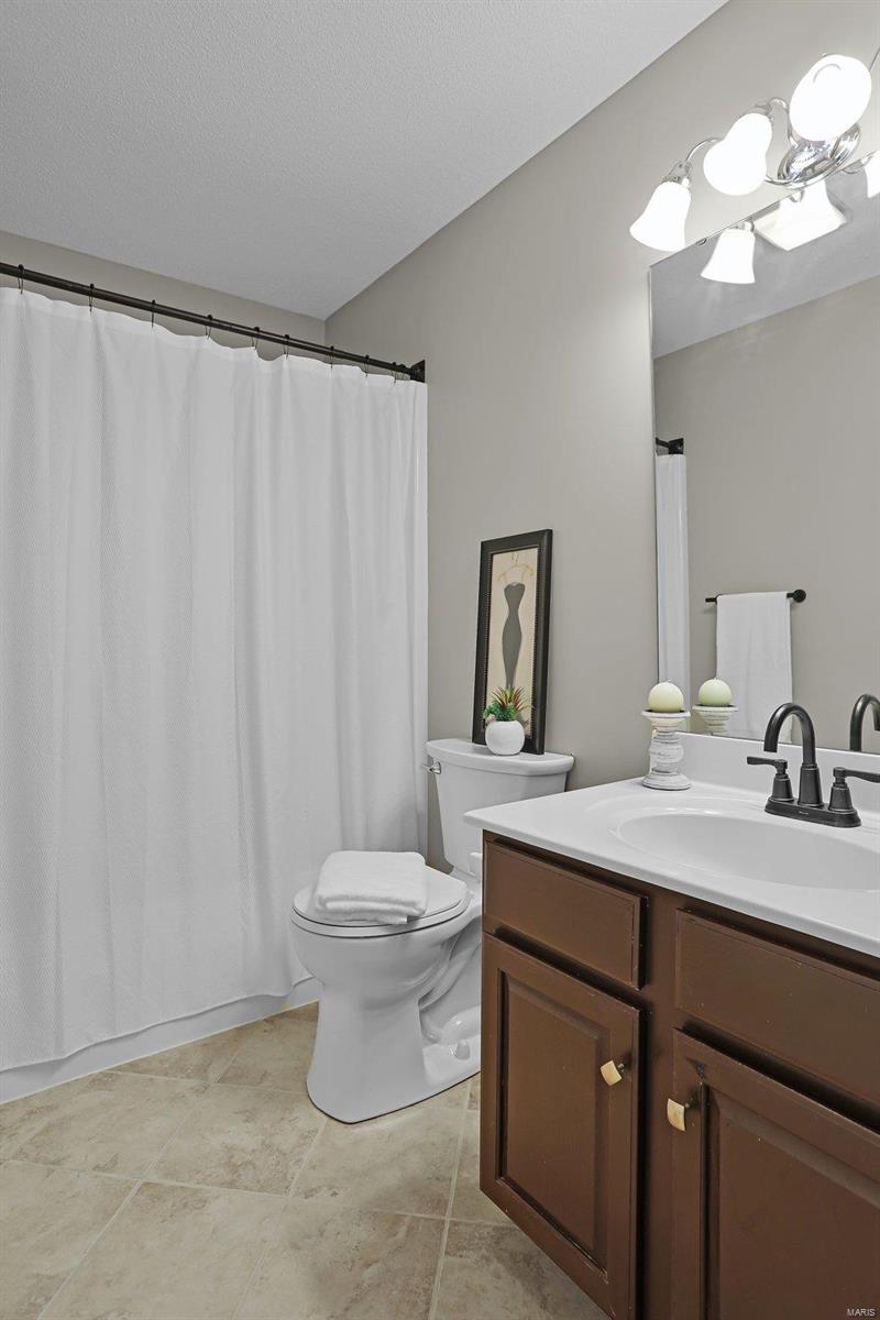 15 Weybridge Court Edwardsville, IL 62025 - Photo 27 of 39 Gallery Image 27