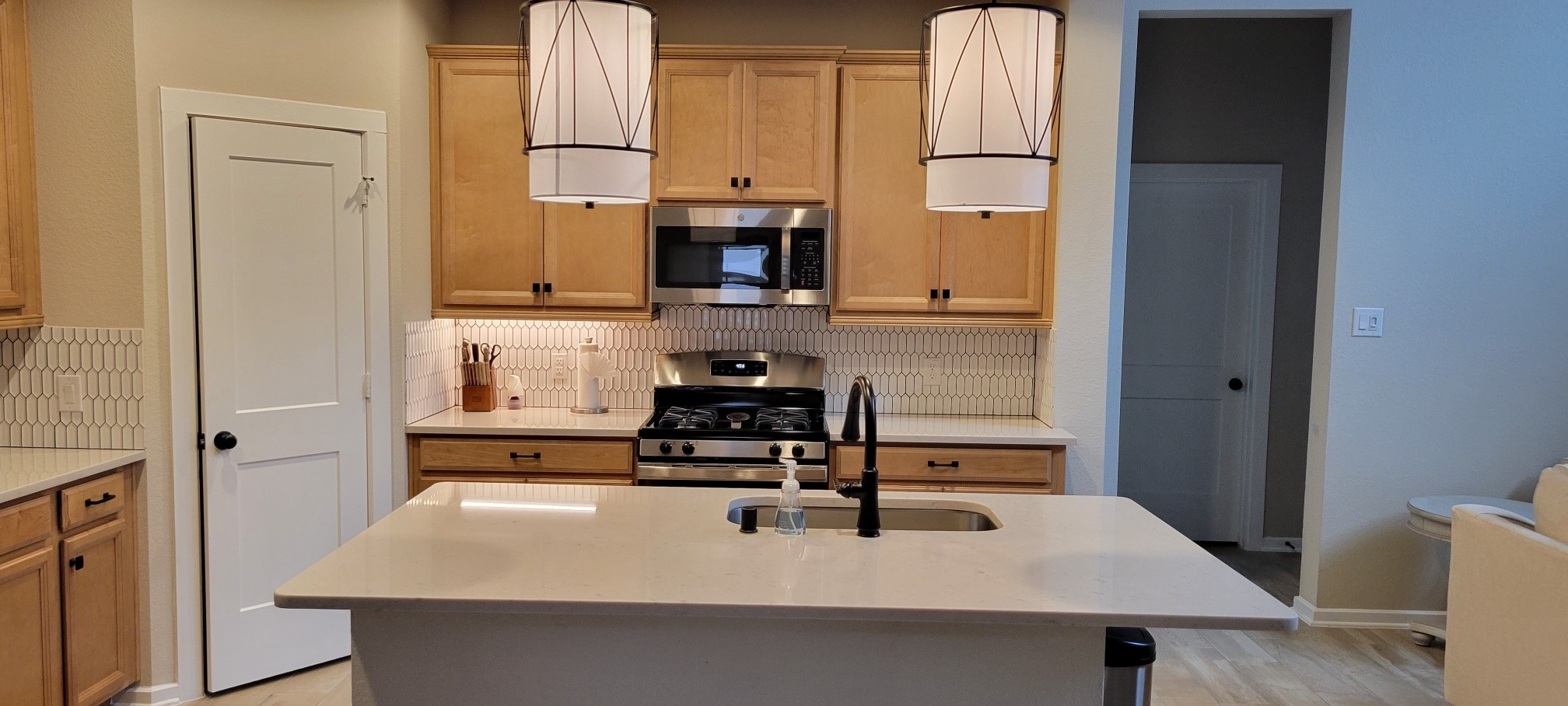 405 Rise Lane Montgomery, TX 77316 - Photo 3 of 17 Gallery Image 3