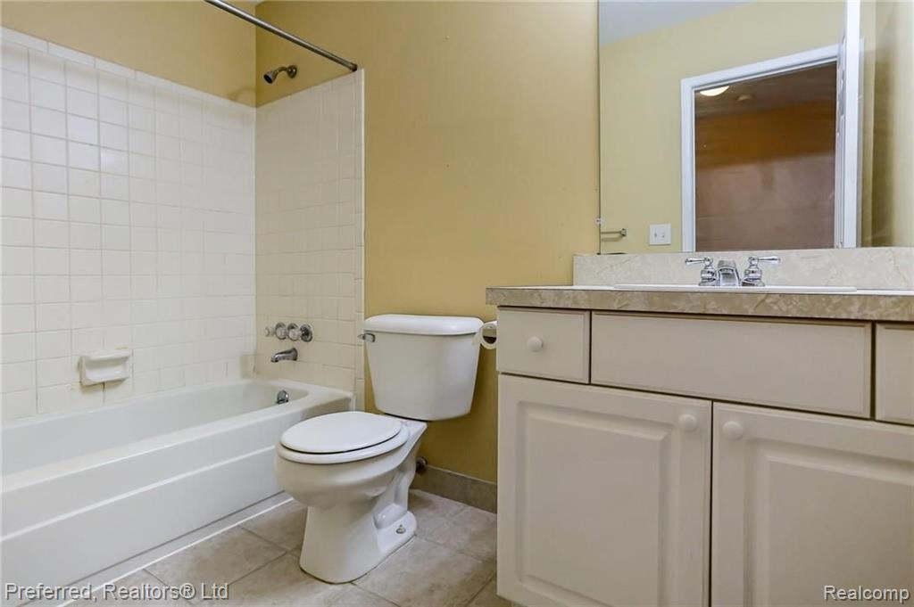 32276 West 12 Mile Road Farmington Hills, MI 48334 - Photo 20 of 29