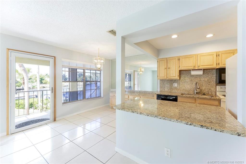 944 Northwest Spruce Ridge Drive, Unit B7 Stuart, FL 34994 - Photo 13 of 28