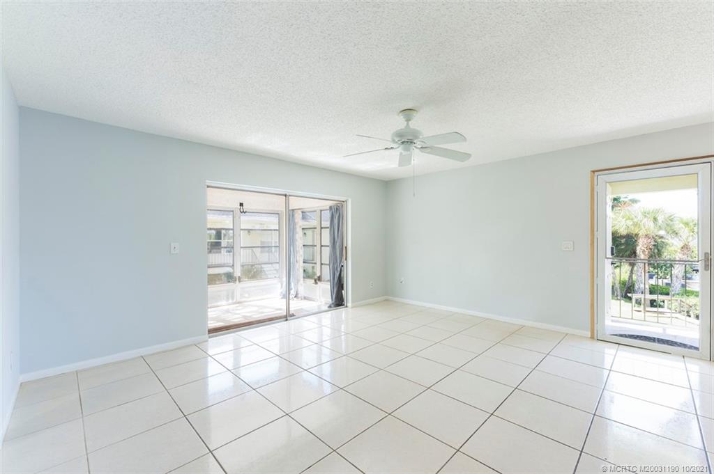 944 Northwest Spruce Ridge Drive, Unit B7 Stuart, FL 34994 - Photo 4 of 28