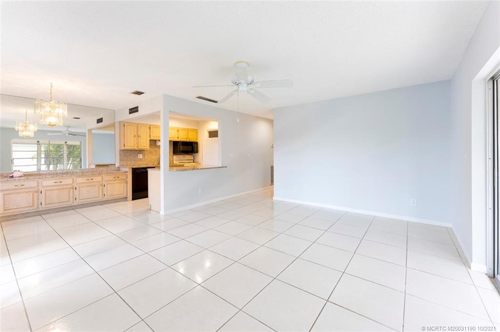 944 Northwest Spruce Ridge Drive, Unit B7 Stuart, FL 34994 - Photo 6 of 28