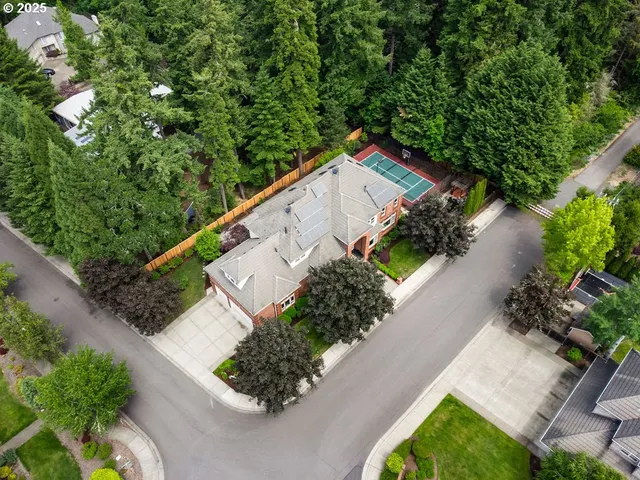$1,758,000 | 3830 Northwest 142nd Terrace, Portland, OR 97229