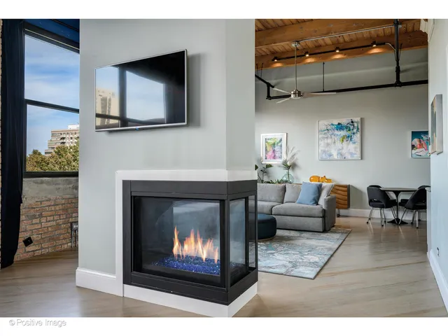 $1,099,000 | 1601 South Indiana Avenue, Unit 503, Chicago, IL 60616