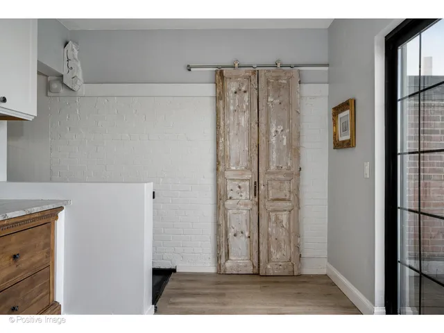 $1,099,000 | 1601 South Indiana Avenue, Unit 503, Chicago, IL 60616