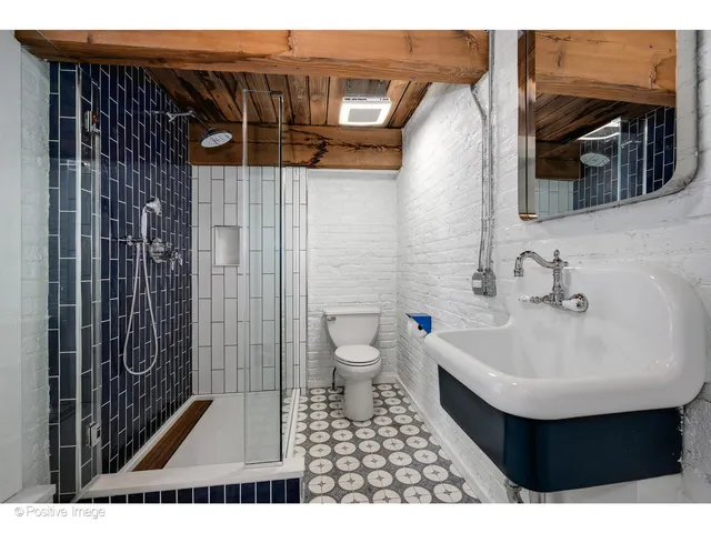 $1,099,000 | 1601 South Indiana Avenue, Unit 503, Chicago, IL 60616