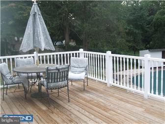 15020 Trevose Road Philadelphia, PA 19116 - Photo 8 of 12 Deck
