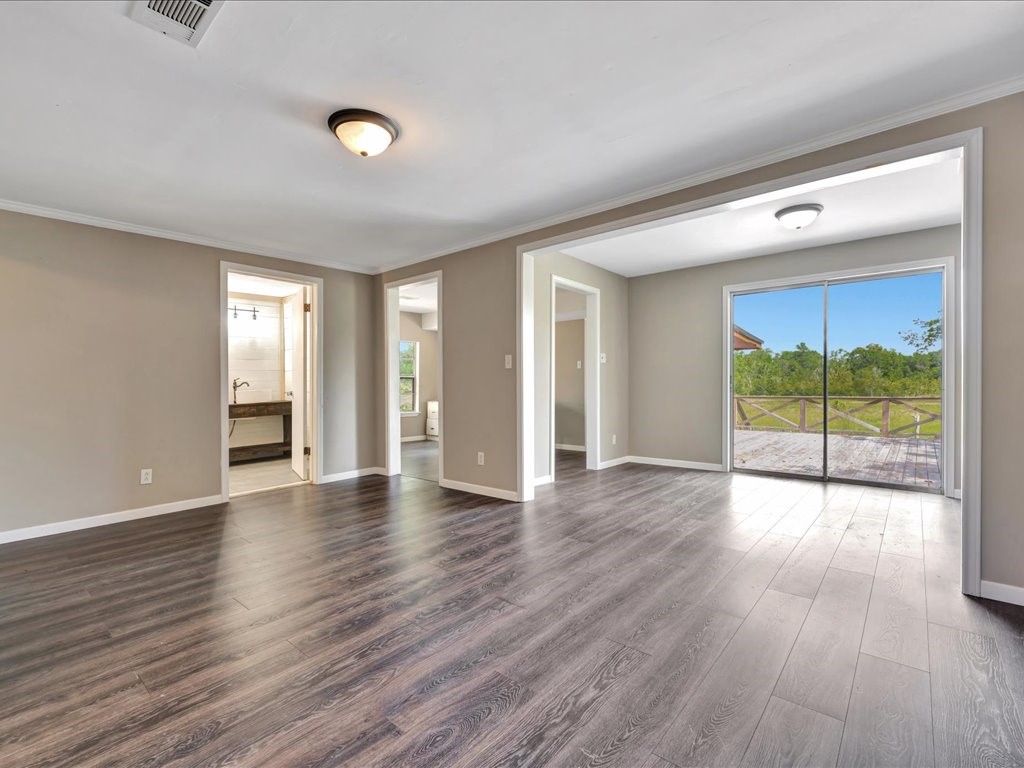 180 P R 8776 Warren, TX 77664 - Photo 11 of 36 Gallery Image 11